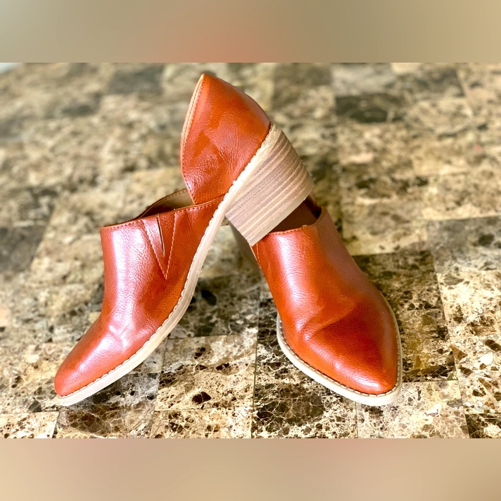 Universal Thread Brown Leather Mules